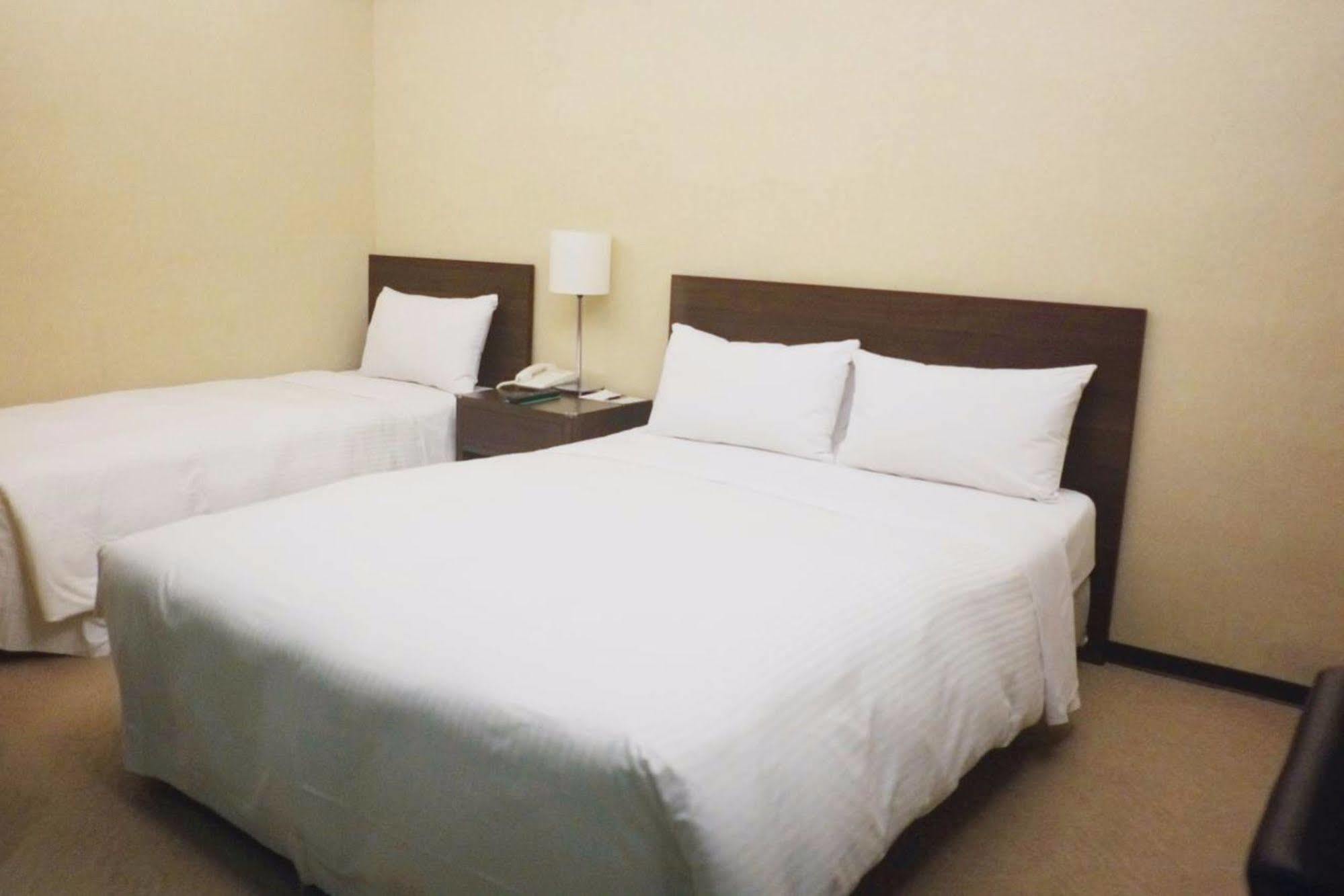 Onetel - Ximen Otel Zhonghe  Dış mekan fotoğraf